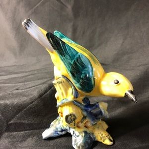 STANGL Pottery Yellow Warbler #3447. Figurine.